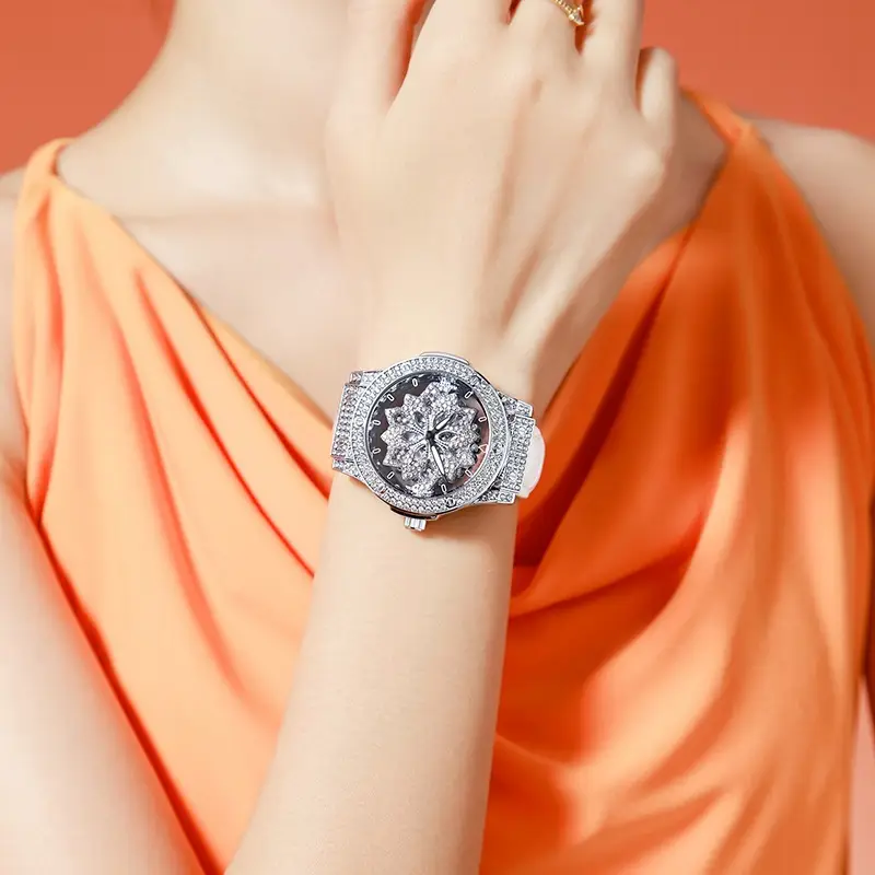 Women's Pentagram Waterproof Watch with Snowflake Design - Image 3
