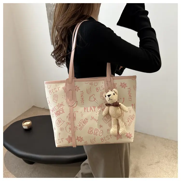 Women Large Capacity Graffiti Tote Bag Shoulder Bag 2024 — feature 10