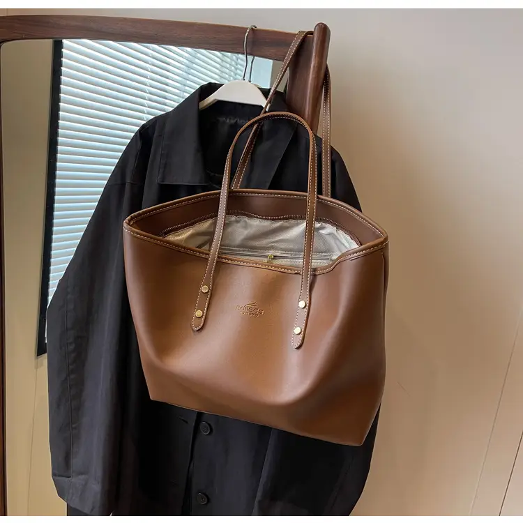 Women's Black Leather Tote Bag Large Capacity Winter Commute — feature 15