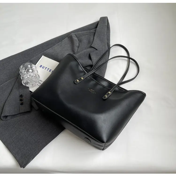 Women's Black Leather Tote Bag Large Capacity Winter Commute — feature 18