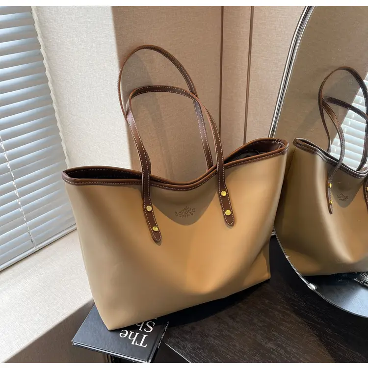 Women's Black Leather Tote Bag Large Capacity Winter Commute — feature 19