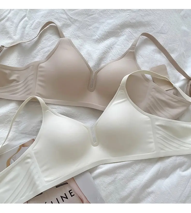 Genuine Black Thin Bra Gathering Traceless Underwear — feature 13