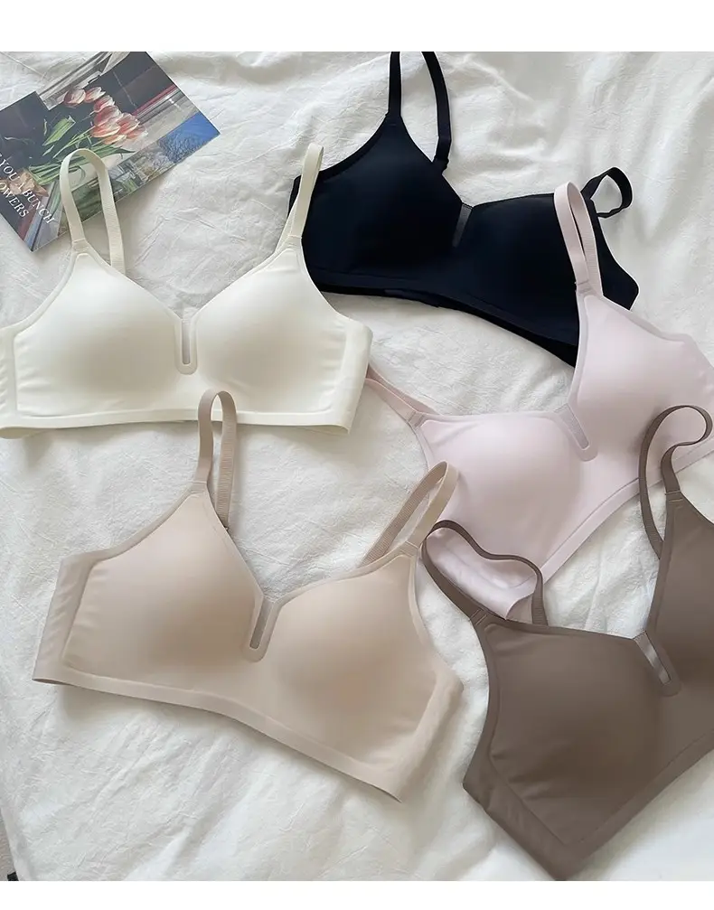 Genuine Black Thin Bra Gathering Traceless Underwear — feature 15