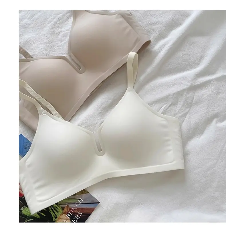 Genuine Black Thin Bra Gathering Traceless Underwear — feature 8