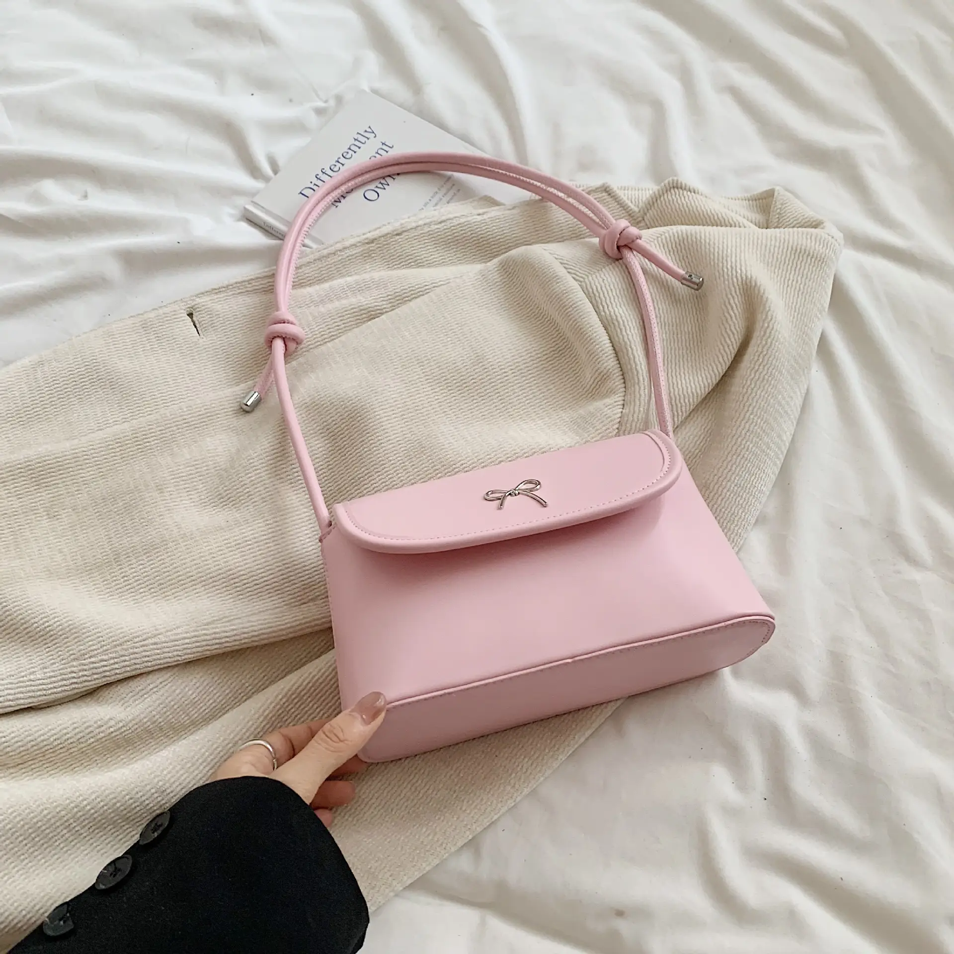 Silver Textive Crossbody Bag Women 2024 - Image 4