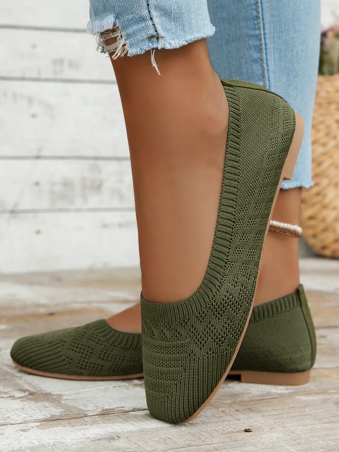 Versatile 2025 Summer Casual Comfortable High-Heeled Slip-On Breathable Fly-Knit Soft-Soled Shoes — feature 14