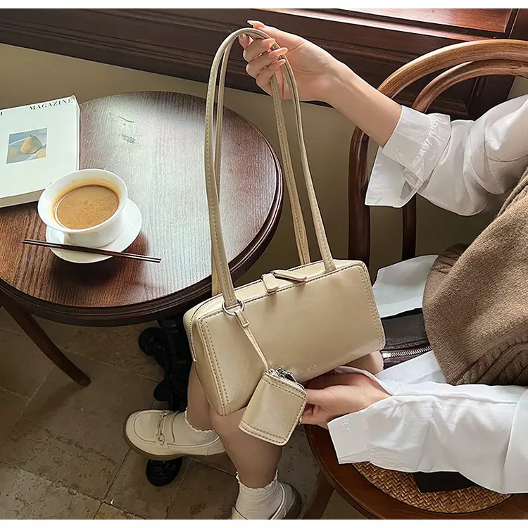 Women's Retro Satchel Shoulder Bag Brown Leather 2025 — feature 18