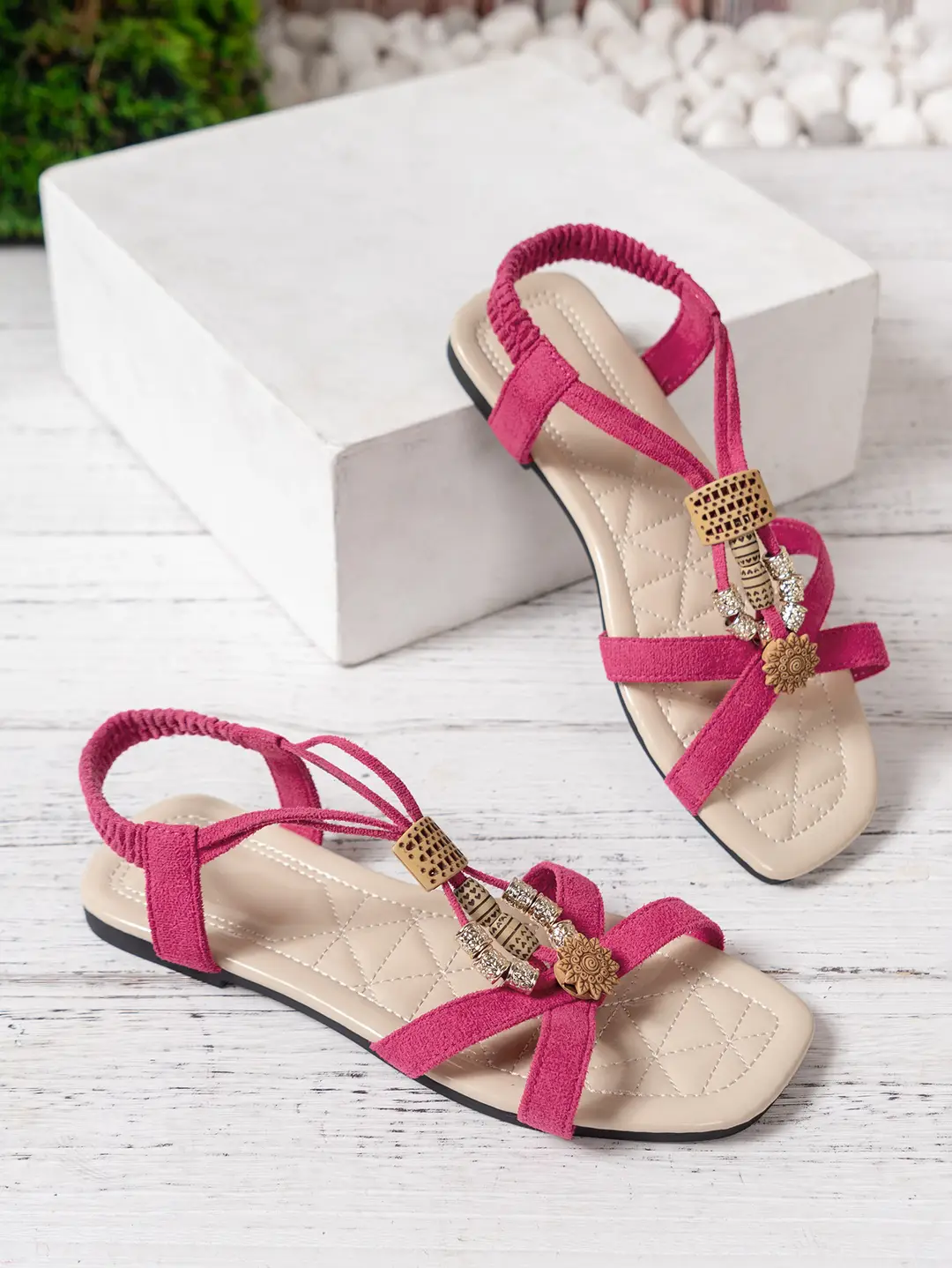 Square Toe Flat Sandals for Women 2025 New European and American Open-Toe Beaded Bohemian Style Comfortable Beach Sandals — feature 4