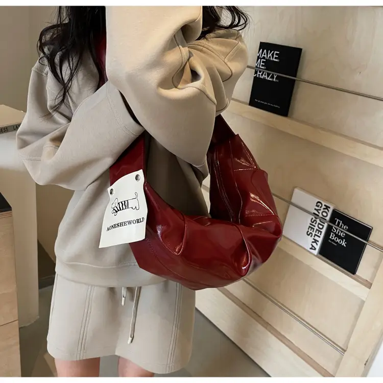Vintage Crossbody Bag Women's Niche High-end Underarm Bag 2024 New Fashionable Large Capacity Dumpling Bag Shoulder Hornbag — feature 30