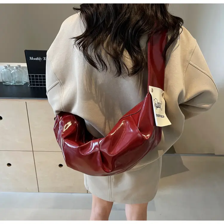 Vintage Crossbody Bag Women's Niche High-end Underarm Bag 2024 New Fashionable Large Capacity Dumpling Bag Shoulder Hornbag — feature 31