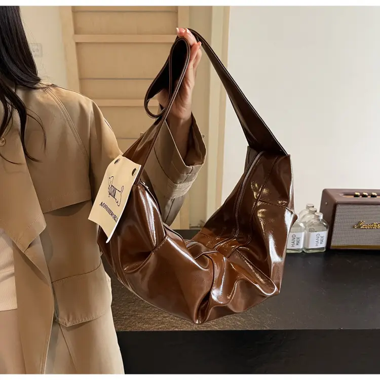 Vintage Crossbody Bag Women's Niche High-end Underarm Bag 2024 New Fashionable Large Capacity Dumpling Bag Shoulder Hornbag — feature 41
