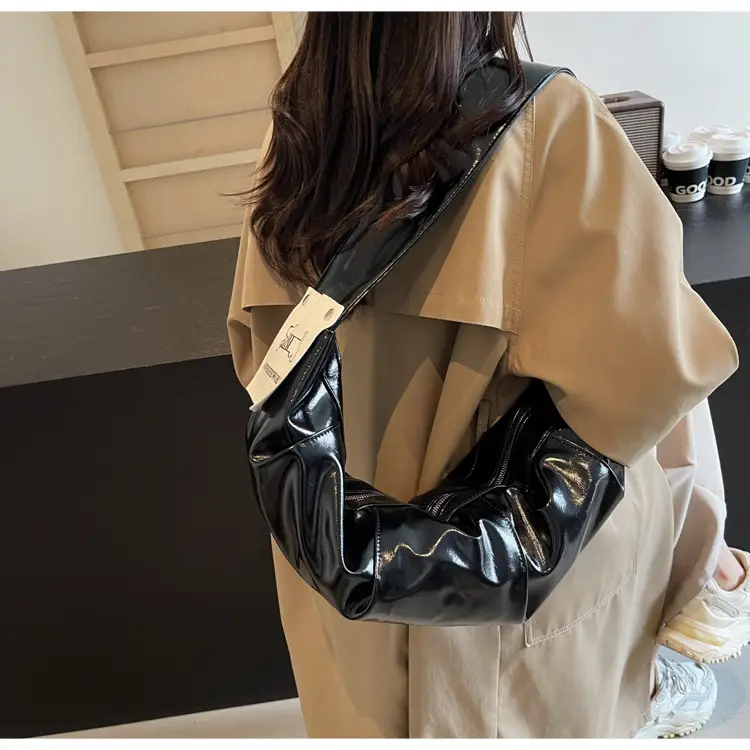 Vintage Crossbody Bag Women's Niche High-end Underarm Bag 2024 New Fashionable Large Capacity Dumpling Bag Shoulder Hornbag — feature 47