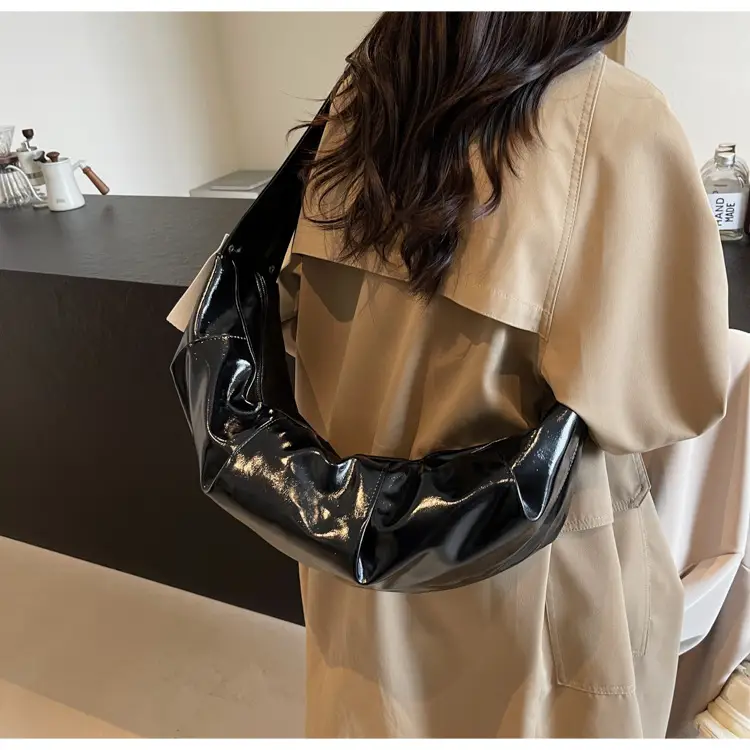 Vintage Crossbody Bag Women's Niche High-end Underarm Bag 2024 New Fashionable Large Capacity Dumpling Bag Shoulder Hornbag — feature 50