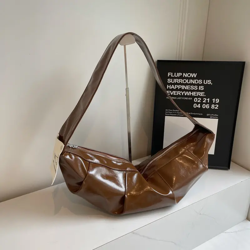 Vintage Crossbody Bag Women's Niche High-end Underarm Bag 2024 New Fashionable Large Capacity Dumpling Bag Shoulder Hornbag - Image 2