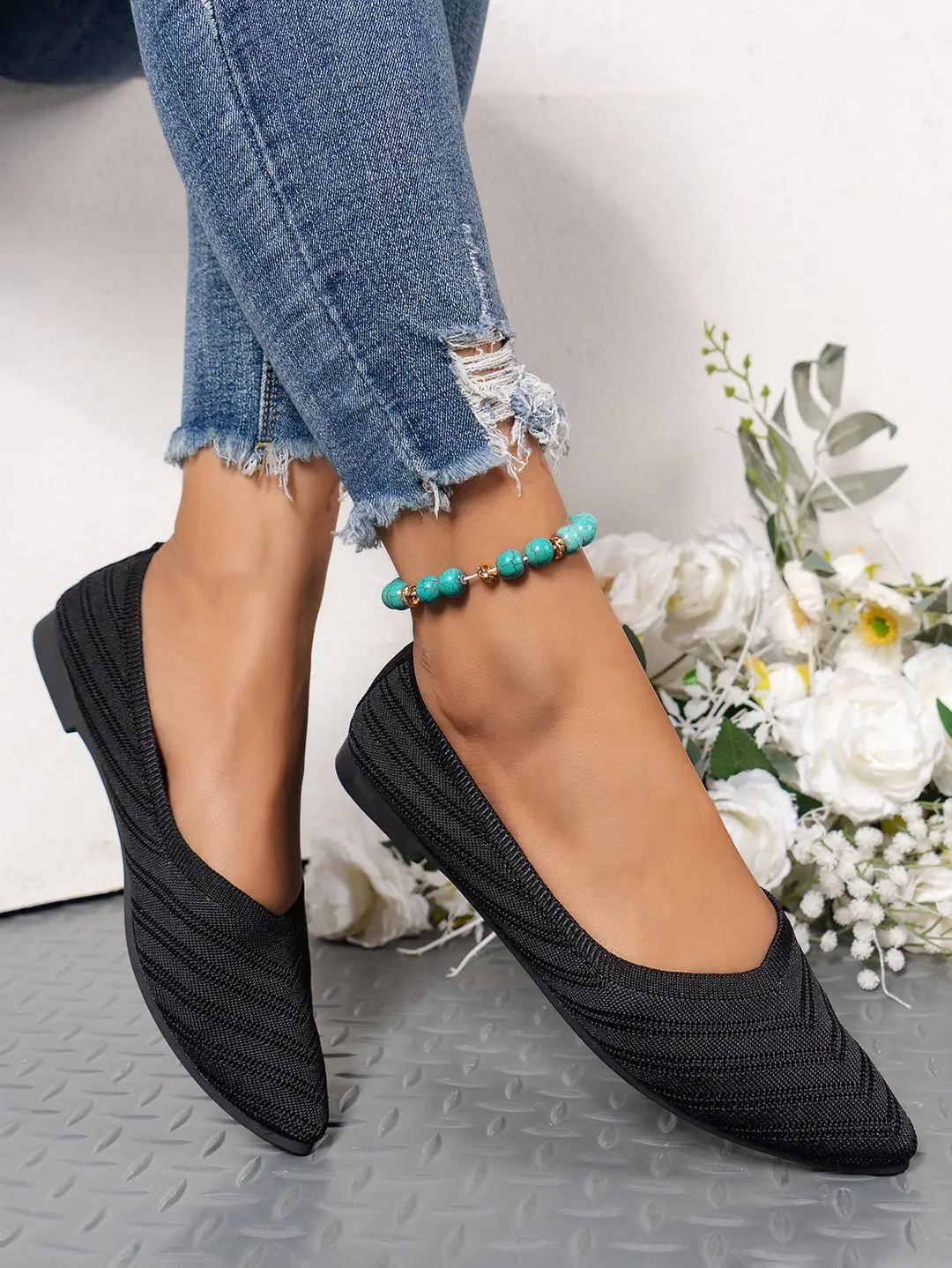 Pointed Toe Shallow Mouth Flats for Women 2025 Summer Women's Shoes Spring Breathable Flats Shoes Large Size Knitted Beanie Shoes Casual and Versatile — feature 1