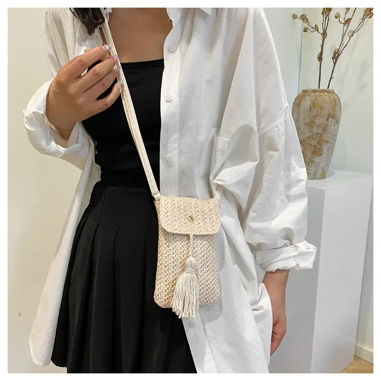 Women's Straw Tassel Shoulder Crossbody Bag 2024 - Image 4