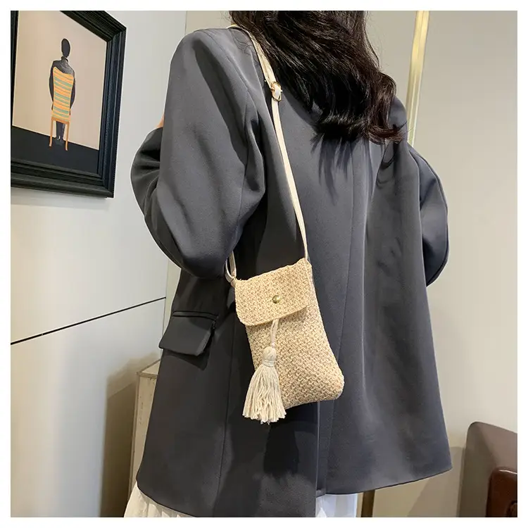 Women's Straw Tassel Shoulder Crossbody Bag 2024 — feature 15