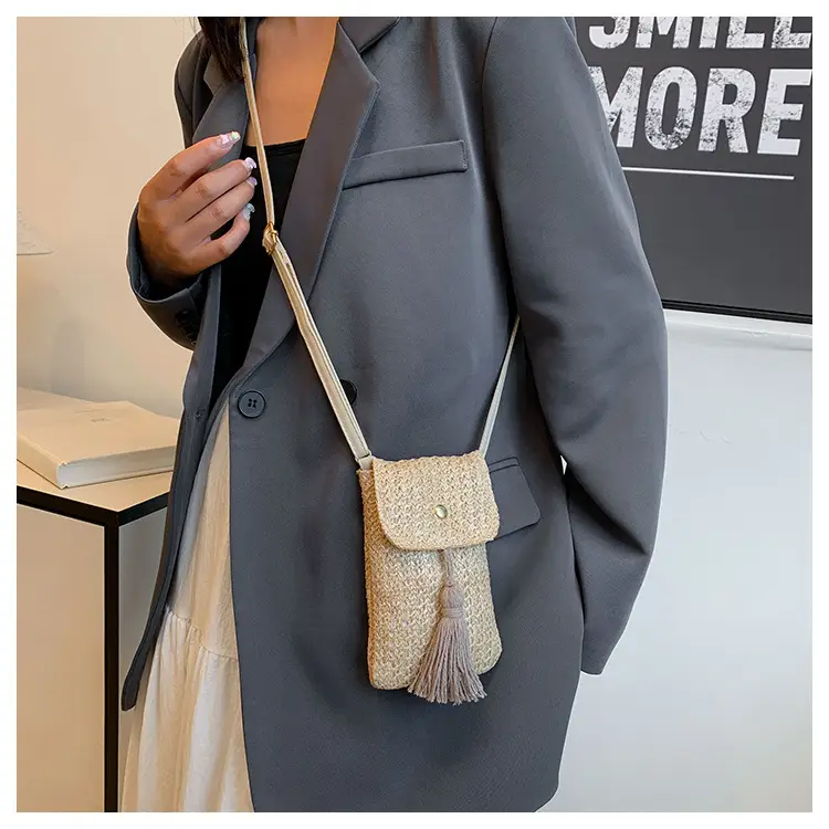 Women's Straw Tassel Shoulder Crossbody Bag 2024 — feature 9