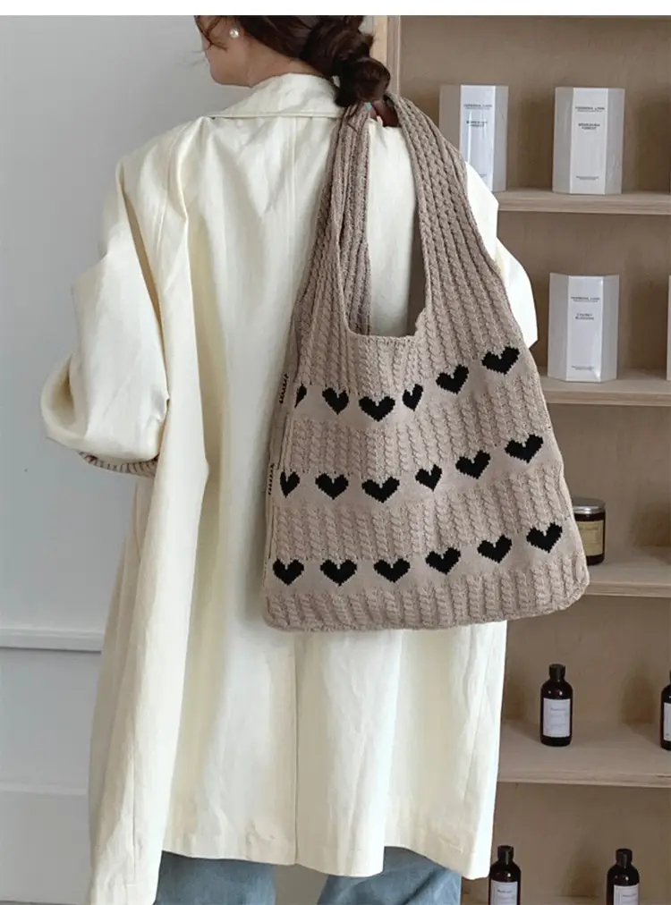 Knitted Heart Pattern Wool Tote Bag Beige — feature 11