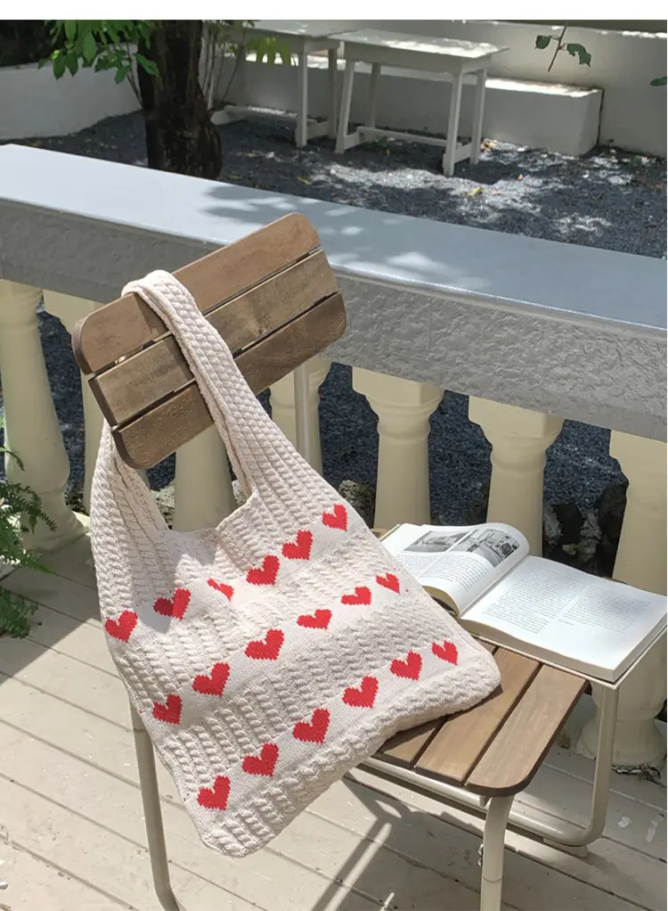 Knitted Heart Pattern Wool Tote Bag Beige — feature 15