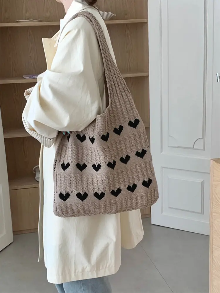 Knitted Heart Pattern Wool Tote Bag Beige — feature 9
