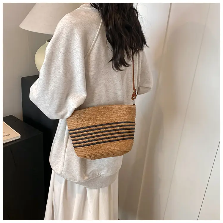 New Woven Straw Crossbody Bag for Women Summer Beach Vacation — feature 15