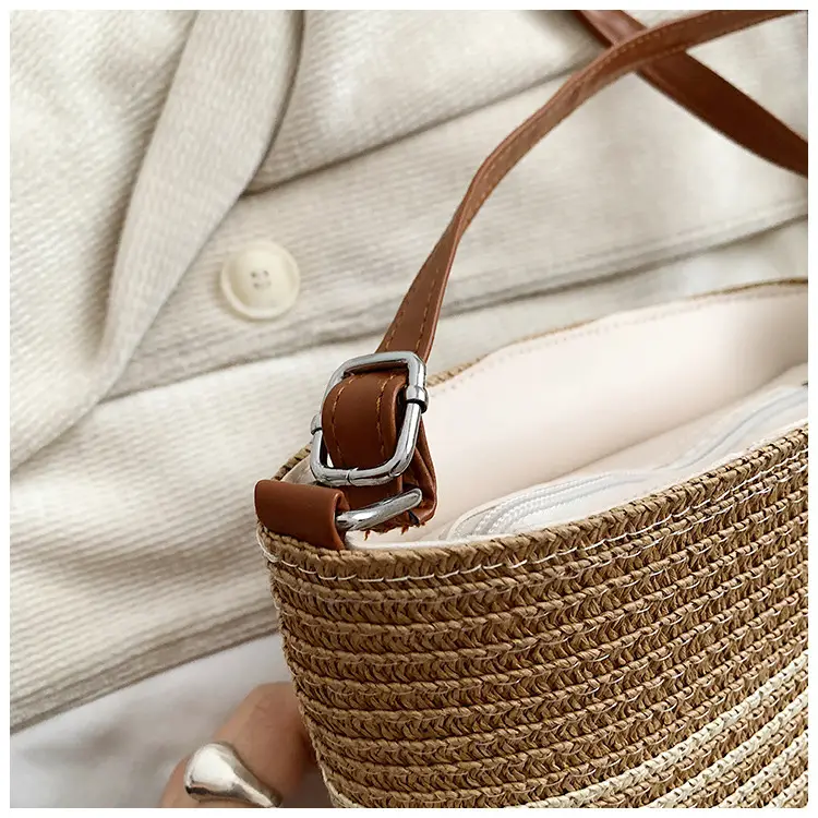 New Woven Straw Crossbody Bag for Women Summer Beach Vacation — feature 6