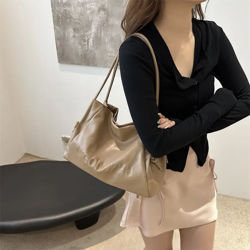 Black Large Capacity Women's Tote Bag Shoulder Bag - Image 6
