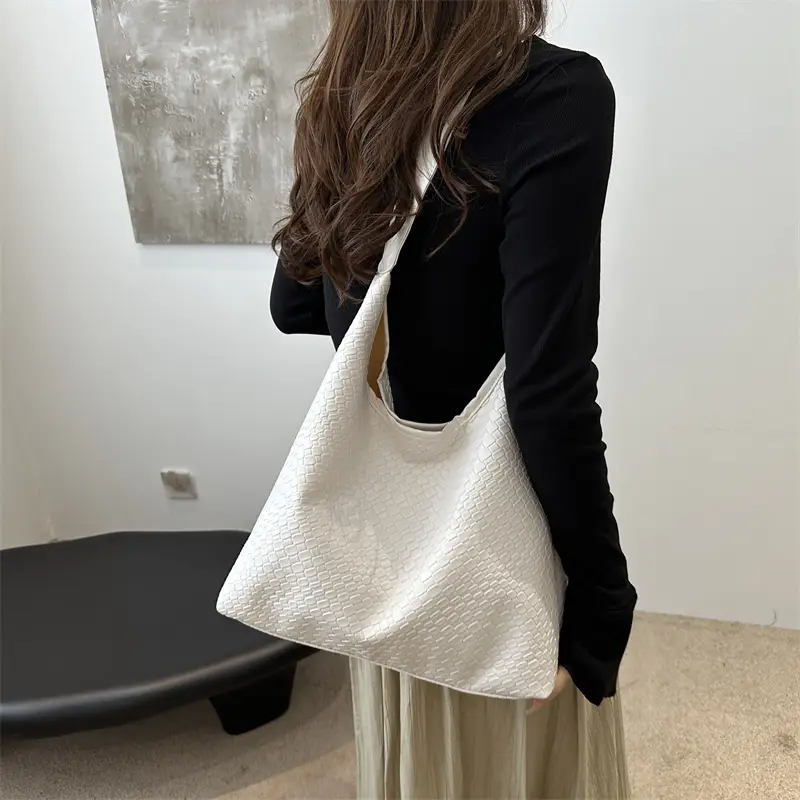 Women 2026 Shoulder Bag Black Textured Large Capacity - Image 8