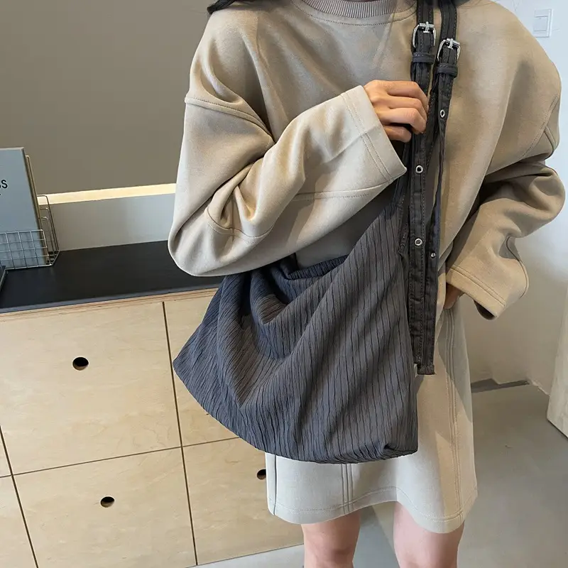 Korean Style Texture Canvas Bag Women New Size All-match Commuter Crossbody Bag - Image 5