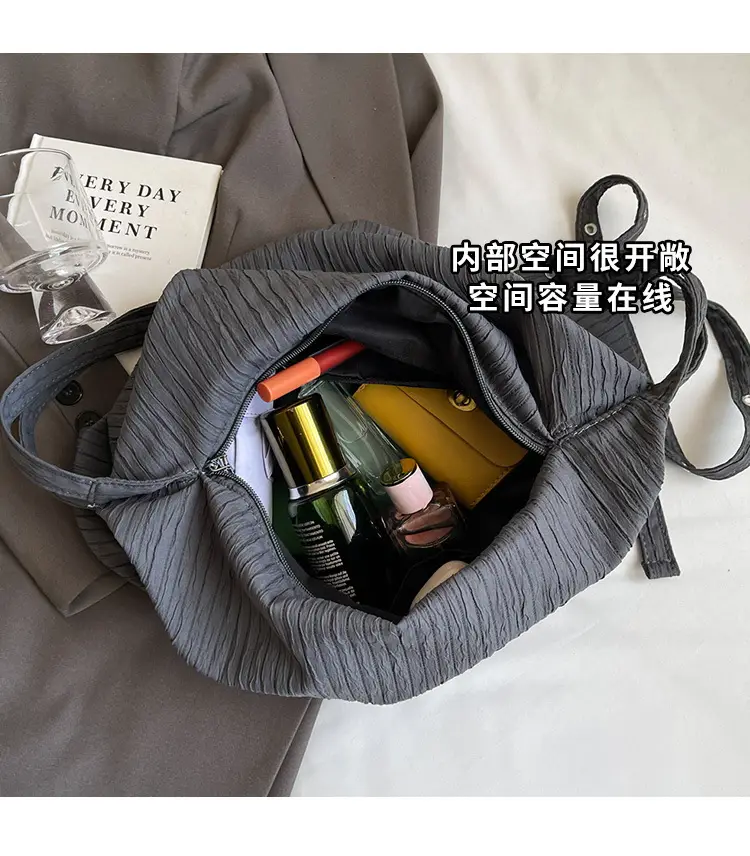 Korean Style Texture Canvas Bag Women New Size All-match Commuter Crossbody Bag — feature 10