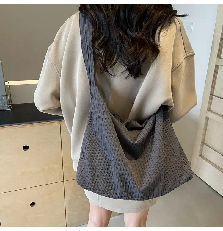 Korean Style Texture Canvas Bag Women New Size All-match Commuter Crossbody Bag — feature 13