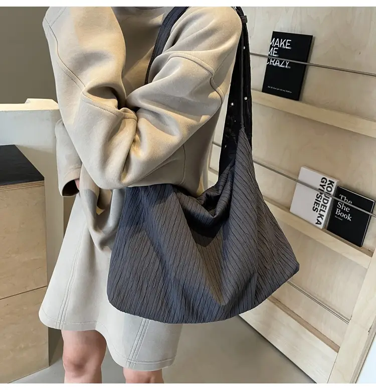 Korean Style Texture Canvas Bag Women New Size All-match Commuter Crossbody Bag — feature 15