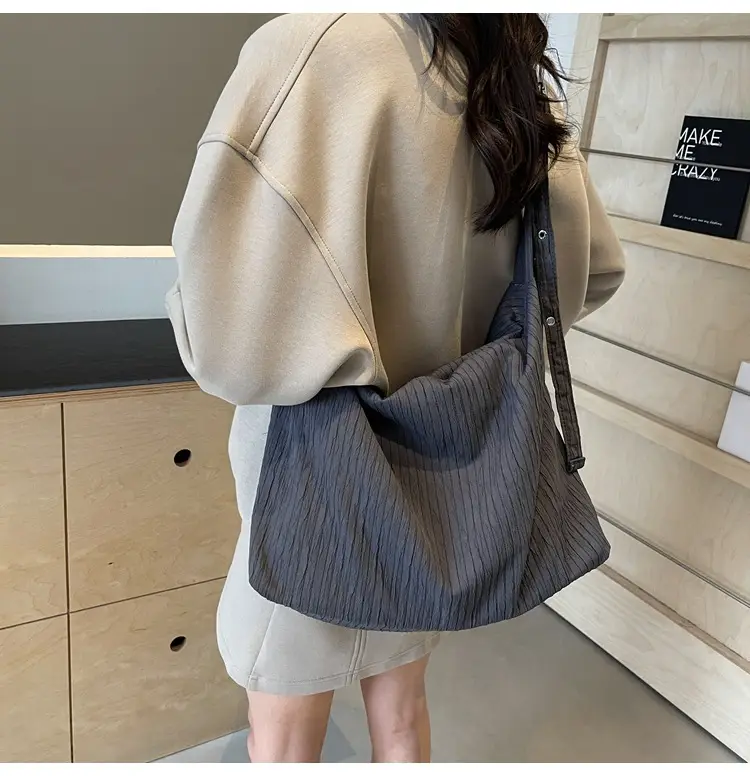 Korean Style Texture Canvas Bag Women New Size All-match Commuter Crossbody Bag — feature 18
