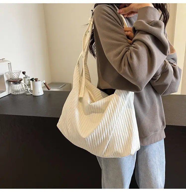 Korean Style Texture Canvas Bag Women New Size All-match Commuter Crossbody Bag — feature 24