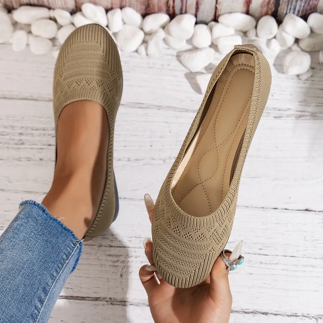Large Size 2025 Autumn New European and American Style Flat Round-Toe Slip-On Shallow Mouth Mom Shoes Knitted Fashionable Versatile Comfortable Shoes - Image 7