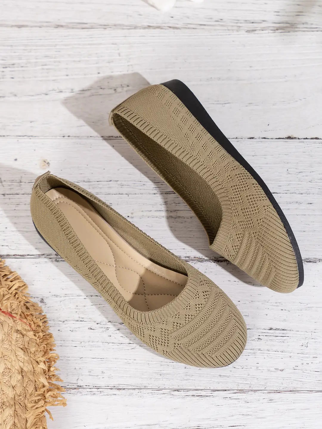 Large Size 2025 Autumn New European and American Style Flat Round-Toe Slip-On Shallow Mouth Mom Shoes Knitted Fashionable Versatile Comfortable Shoes — feature 11