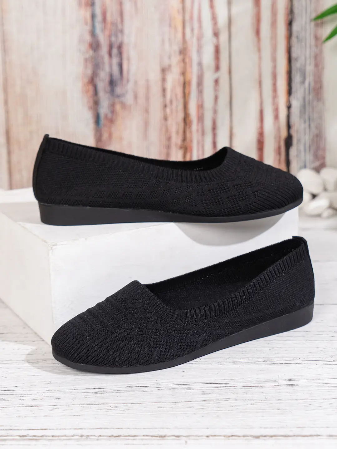 Large Size 2025 Autumn New European and American Style Flat Round-Toe Slip-On Shallow Mouth Mom Shoes Knitted Fashionable Versatile Comfortable Shoes — feature 2