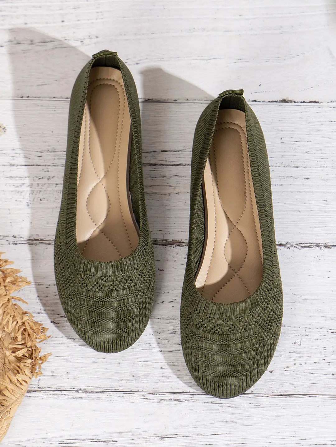 Large Size 2025 Autumn New European and American Style Flat Round-Toe Slip-On Shallow Mouth Mom Shoes Knitted Fashionable Versatile Comfortable Shoes — feature 7