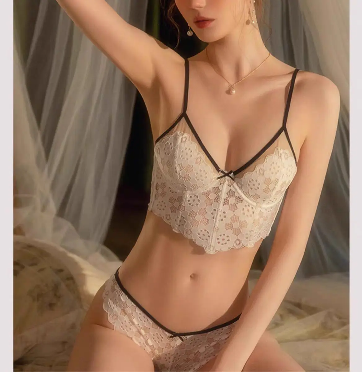 French Lace Big Chest Small Vest Bra Set — feature 7