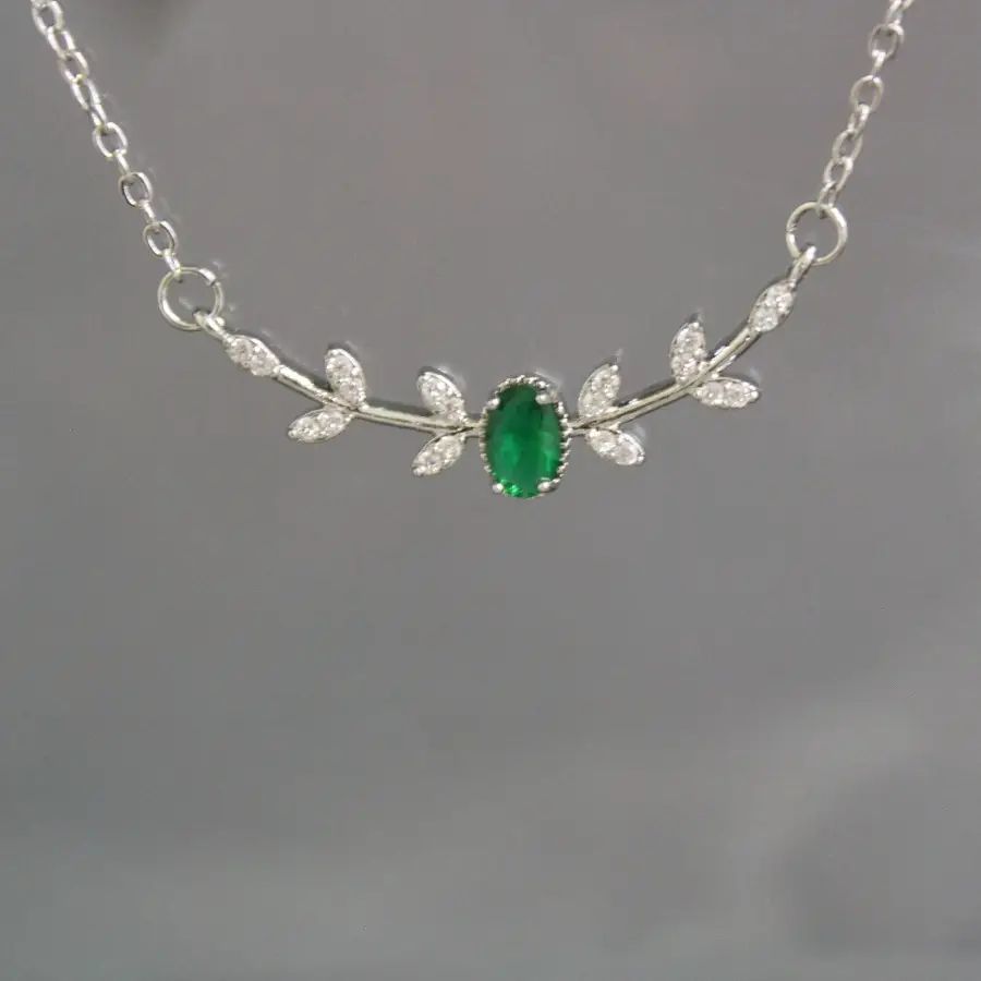 Emerald Pendant Necklace with Zircon Branch Design - Image 5