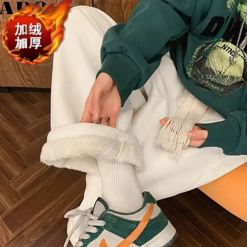 Men's Extra Thick Velvet Lumbering Pants Green White — feature 7