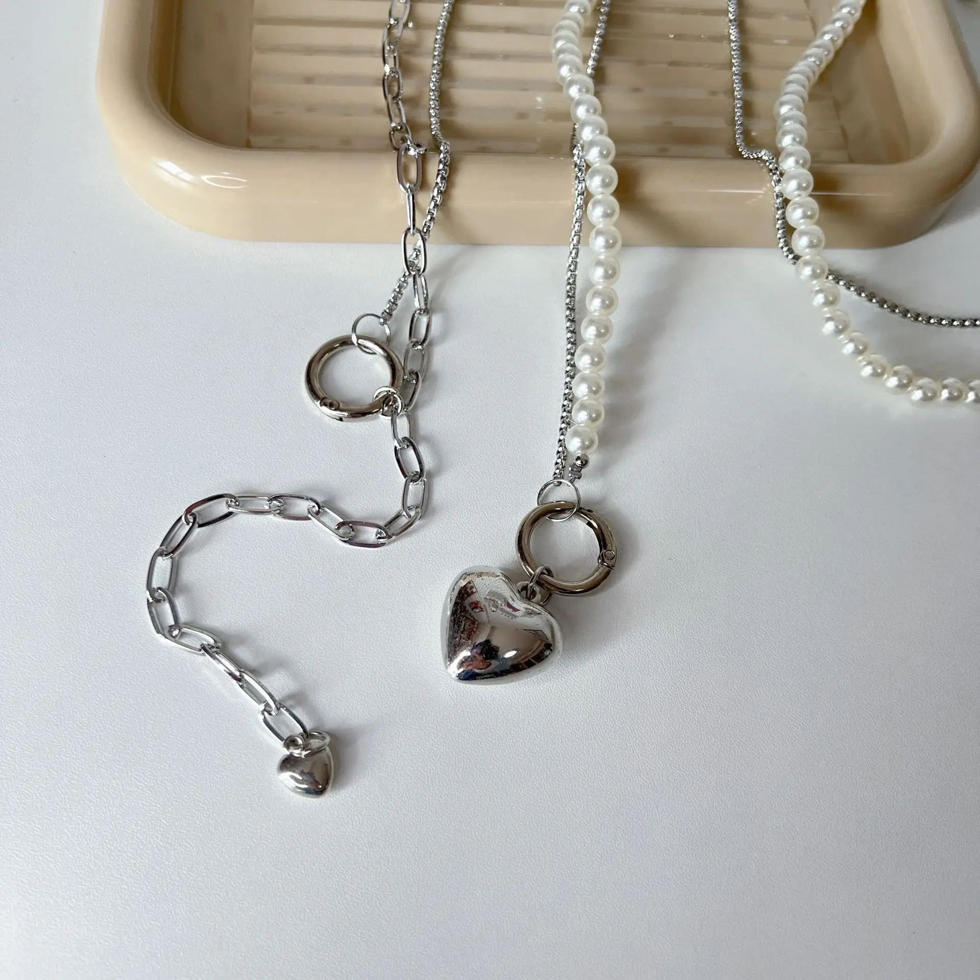 Double Layer Chain Love Pendant Phone Case with Pearl Lanyard - Image 4