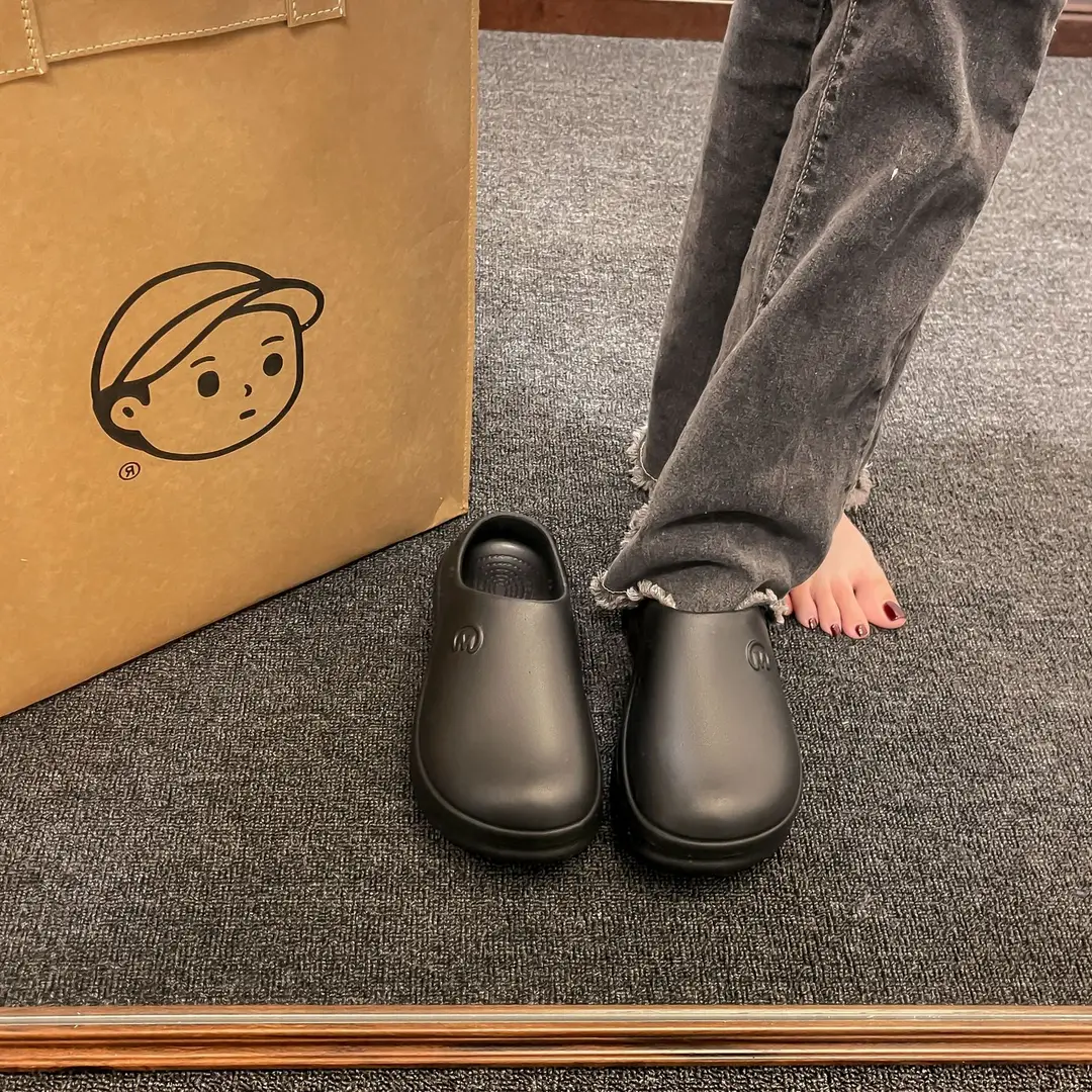 Thick-soled Baotou Half Slippers Women's Outwear Sandals Lightweight Non-slip Increased Waterproof Rain Boots Chef Shoes Ins Hole Shoes — feature 2