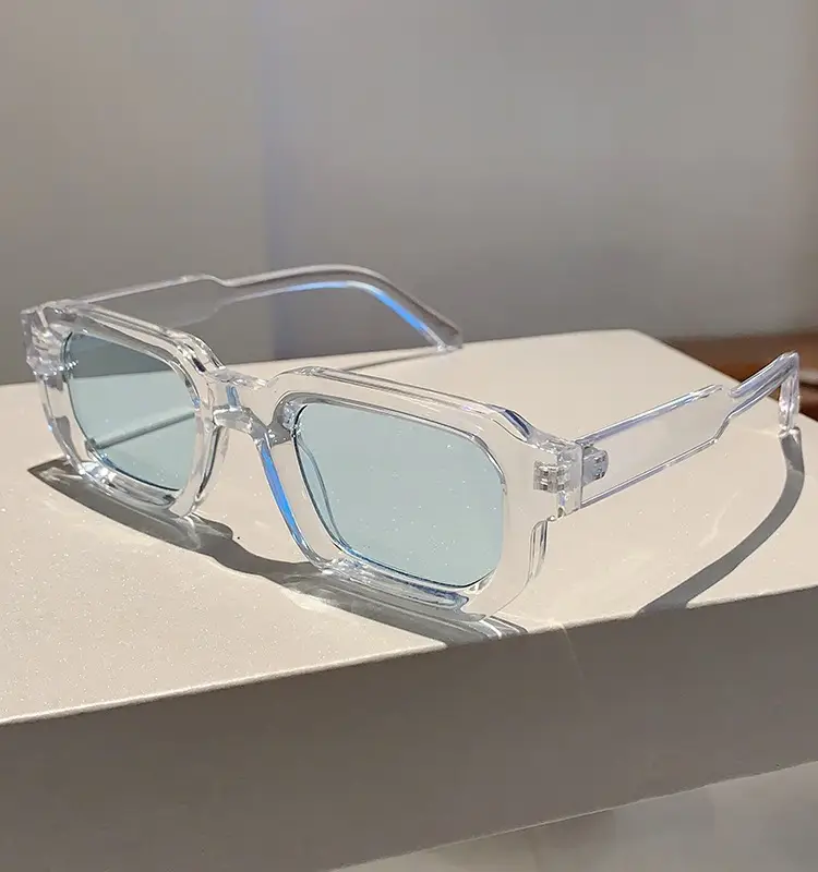Women's Gray Tortoise Shell Sunglasses Square Frame — feature 4
