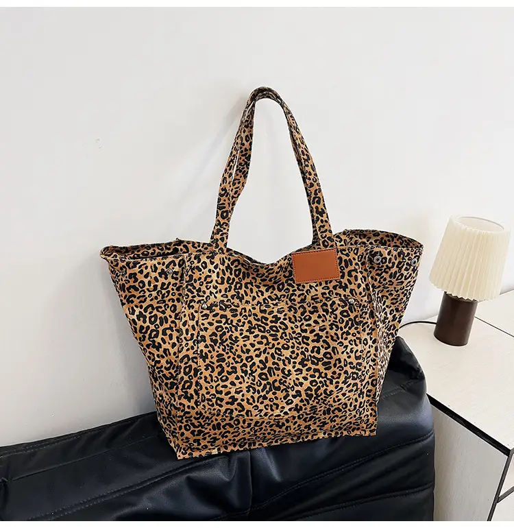 Leopard Print Women's Large Tote Bag 2024 — feature 18