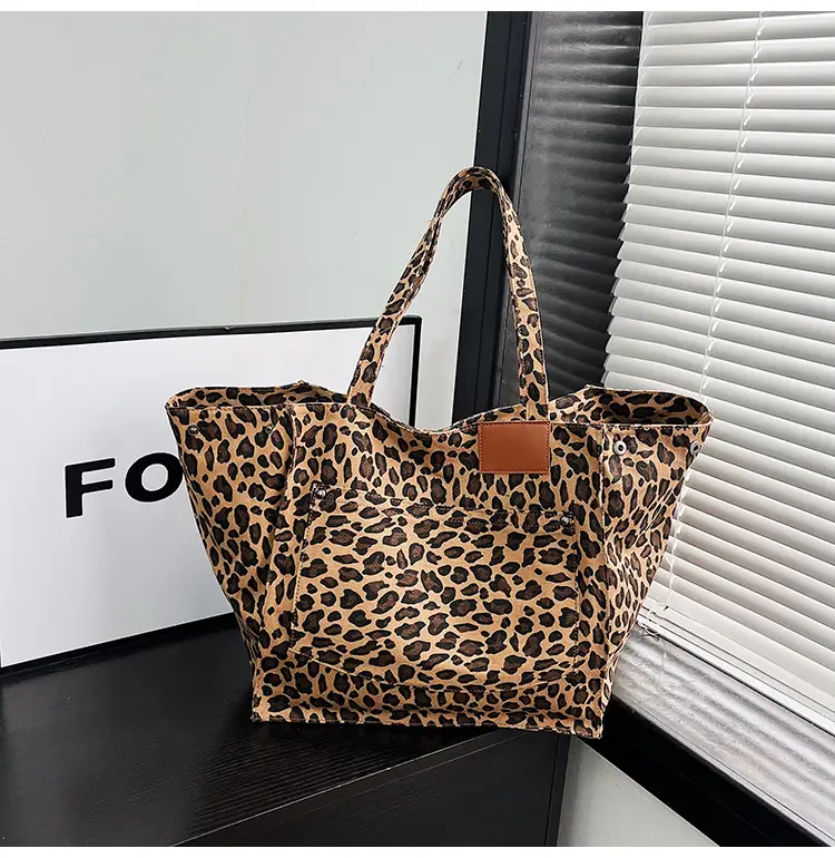 Leopard Print Women's Large Tote Bag 2024 — feature 21