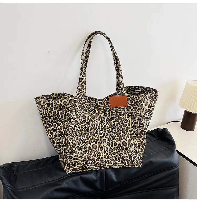 Leopard Print Women's Large Tote Bag 2024 — feature 24