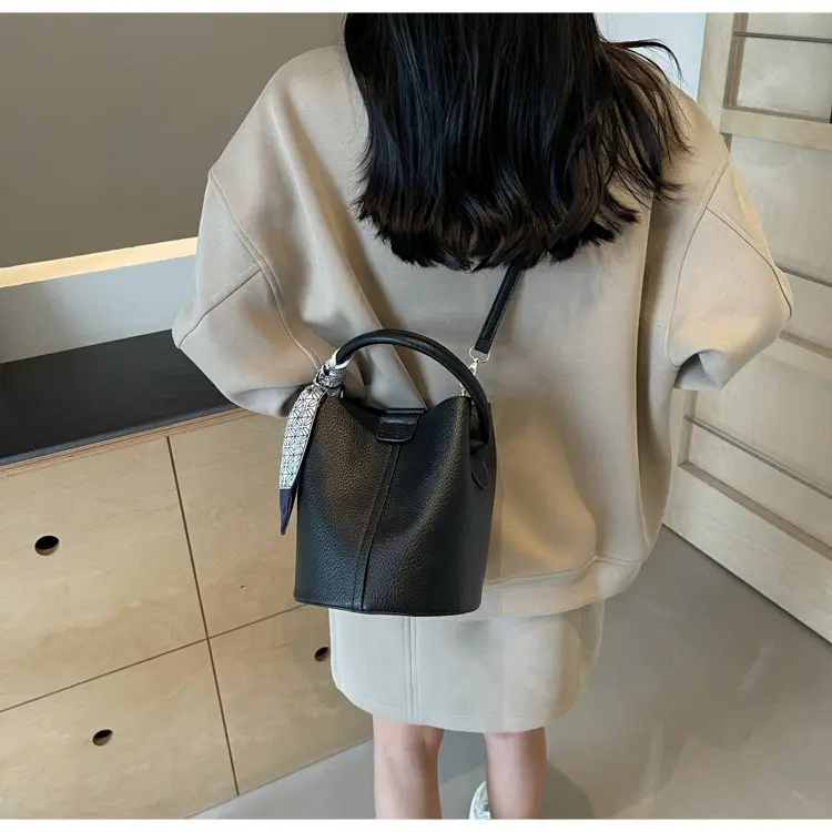 Vintage French Style Brown Shoulder Crossbody Bag — feature 20