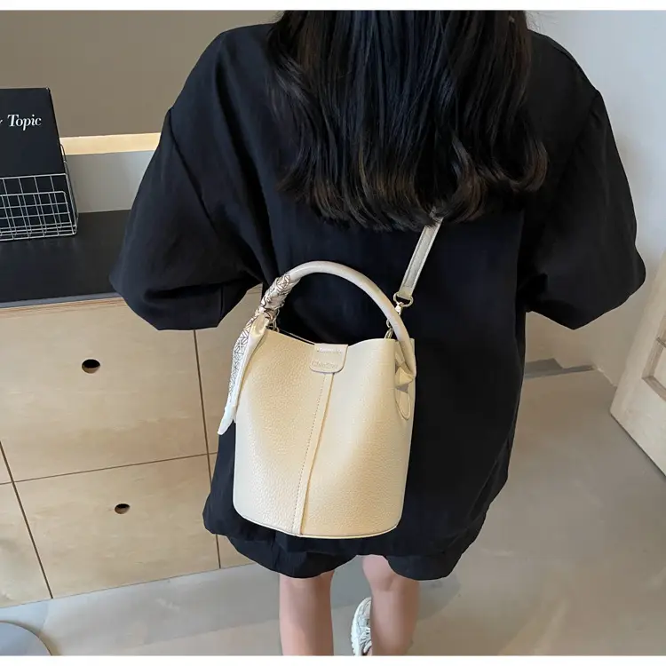Vintage French Style Brown Shoulder Crossbody Bag — feature 25